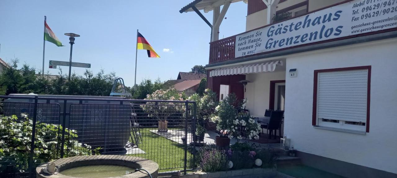 Aholfing Gaestehaus Grenzenlos מראה חיצוני תמונה
